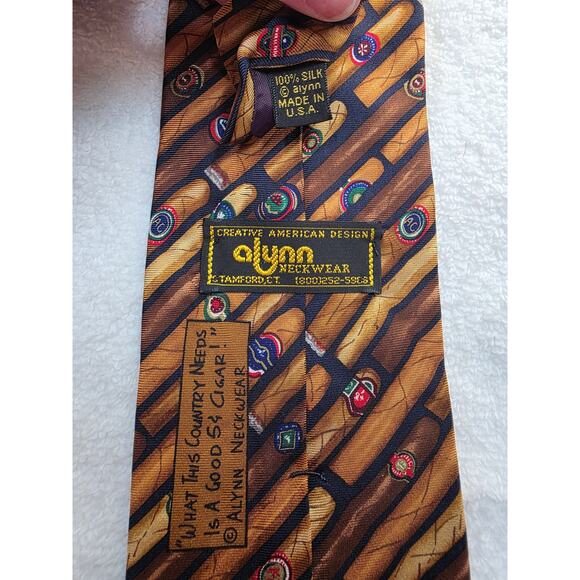 Alynn What this country needs is a good cigar silk tie - 56" - Picture 5 of 5